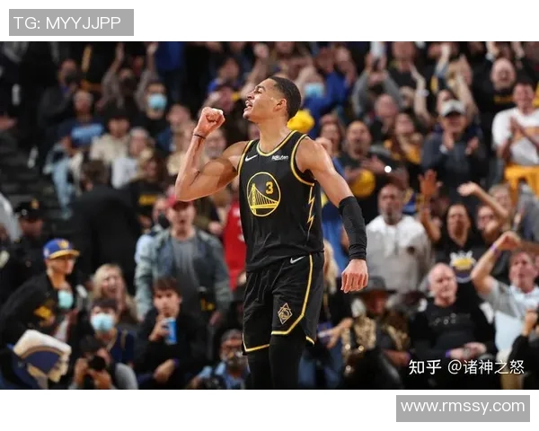 CCTV直播勇士对阵灰熊精彩赛事全程回顾与分析